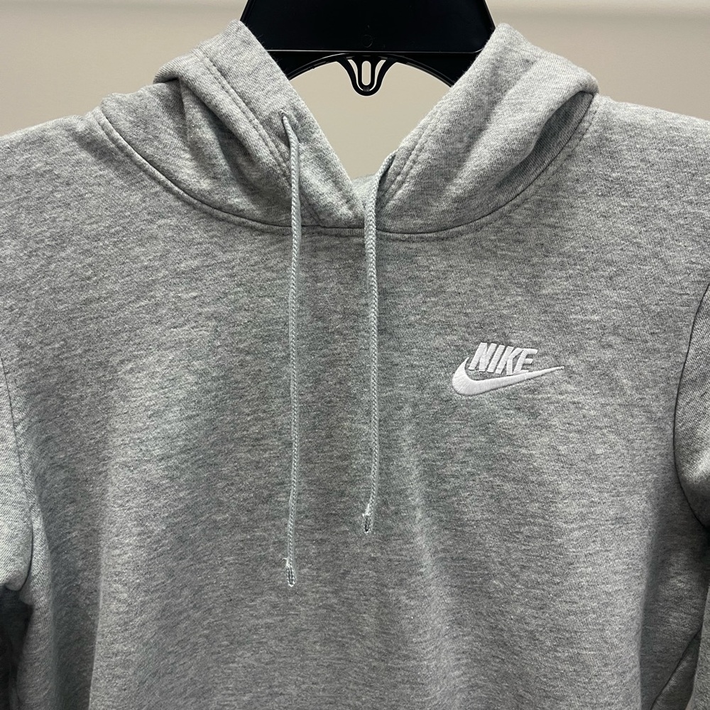 Nike Women’s Heather Gray Pullover Hoodie - Picture 3 of 8